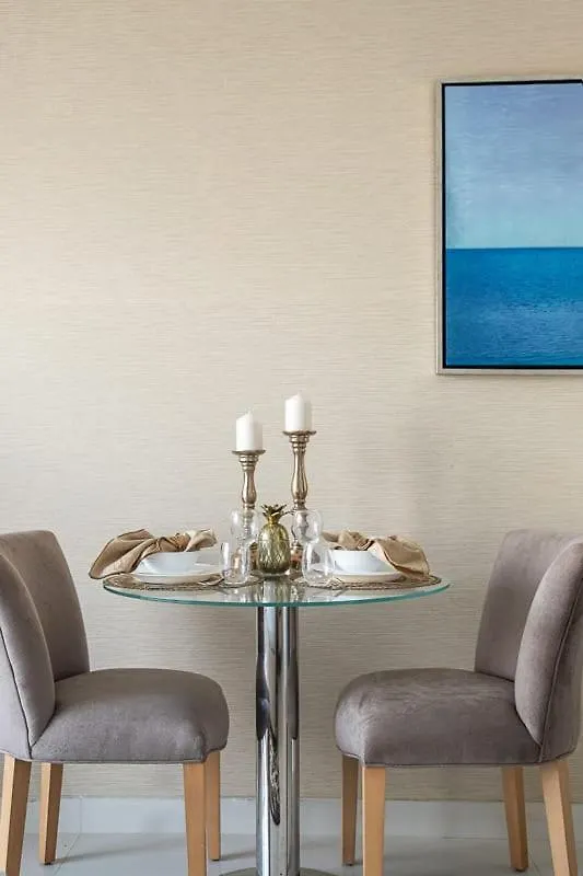 Apartment Frank Porter - Damac Canal Views Dubai